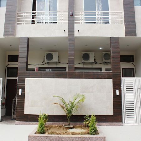 Oyo 2384 Hotel Epic Inn Gurgaon Exterior photo