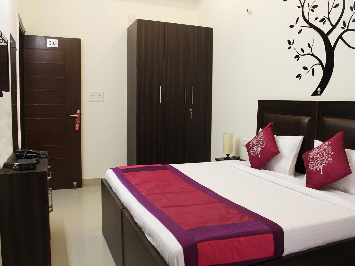 Oyo 2384 Hotel Epic Inn Gurgaon Exterior photo