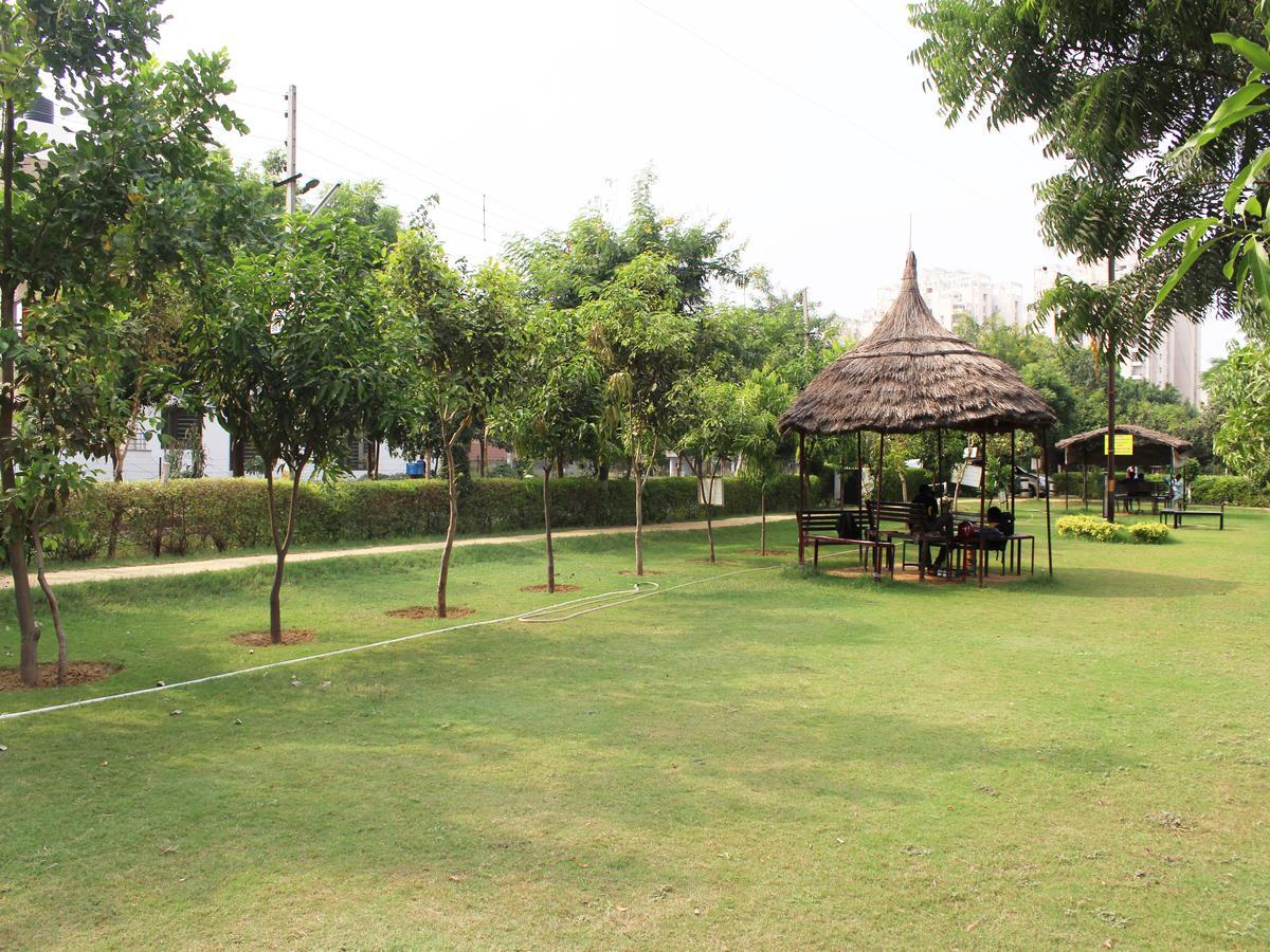 Oyo 2384 Hotel Epic Inn Gurgaon Exterior photo